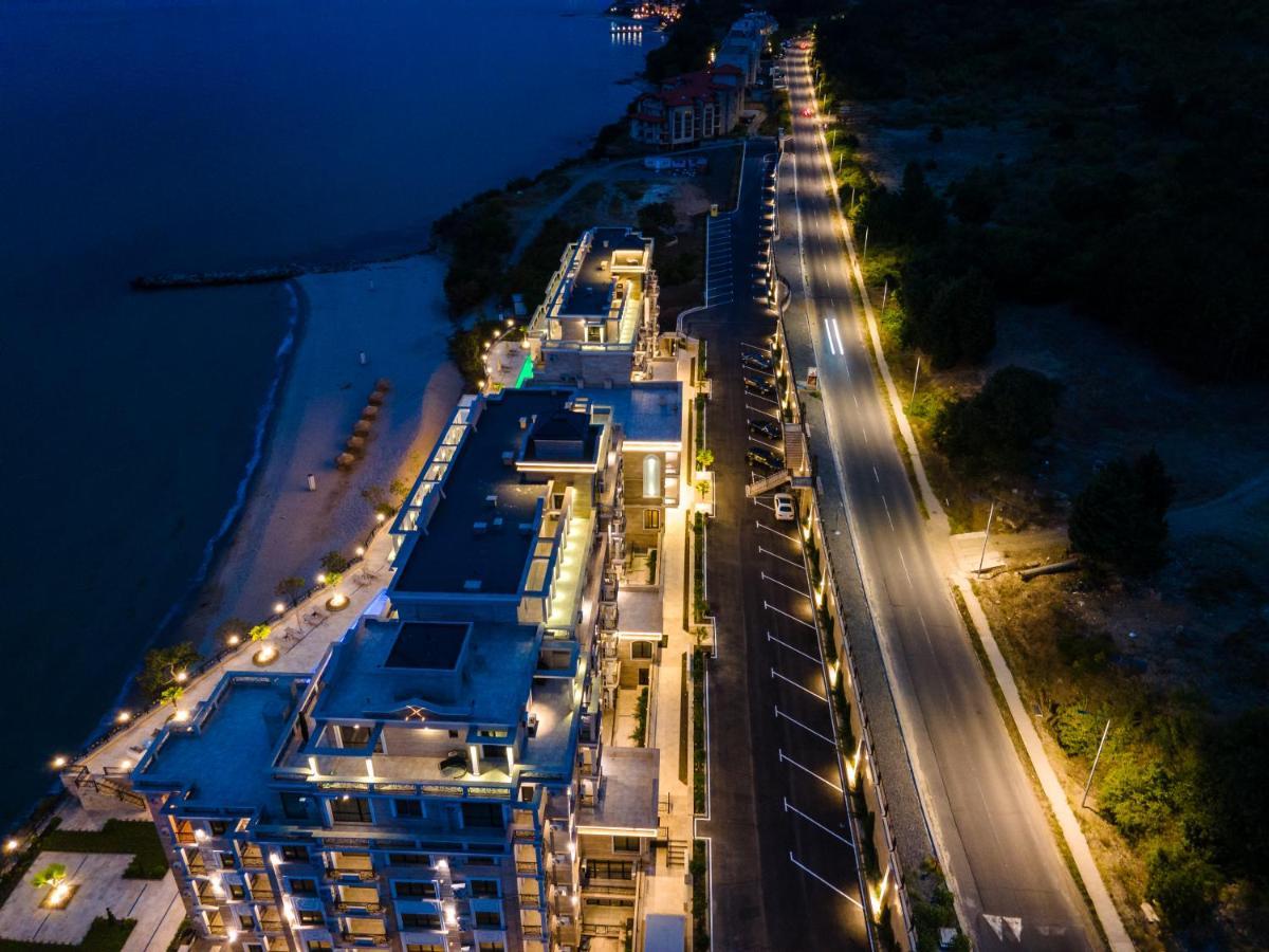 Onyx Beach Residence - Free Parking & Beach Access Светий Влас Екстер'єр фото