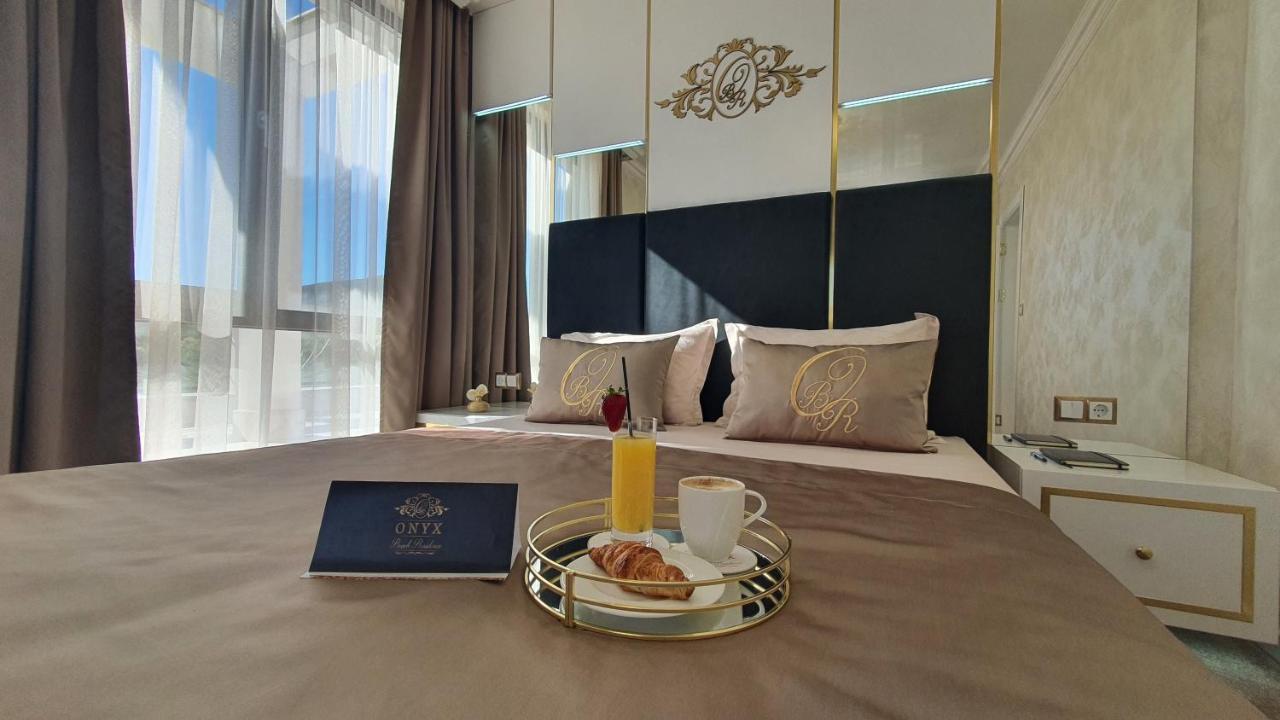 Onyx Beach Residence - Free Parking & Beach Access Светий Влас Екстер'єр фото