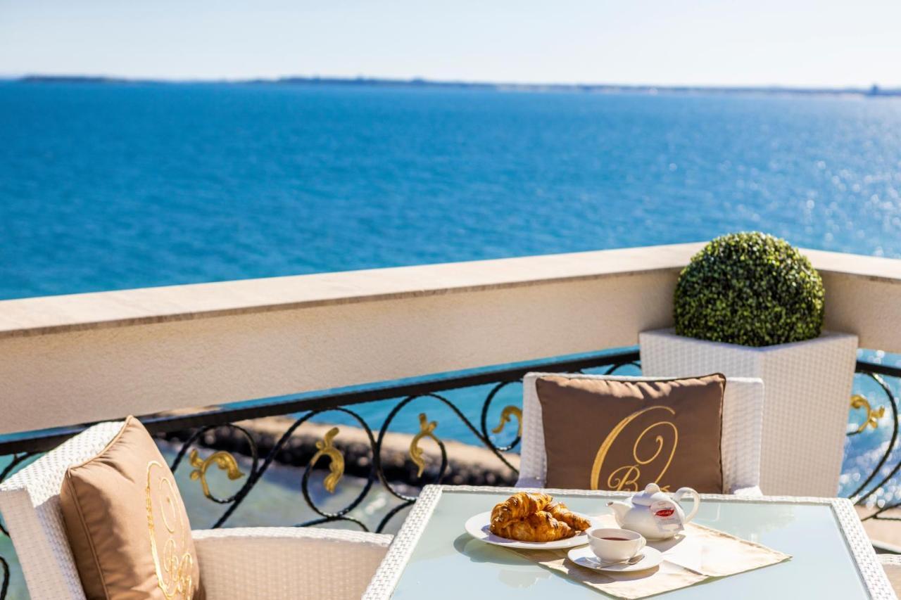 Onyx Beach Residence - Free Parking & Beach Access Светий Влас Екстер'єр фото