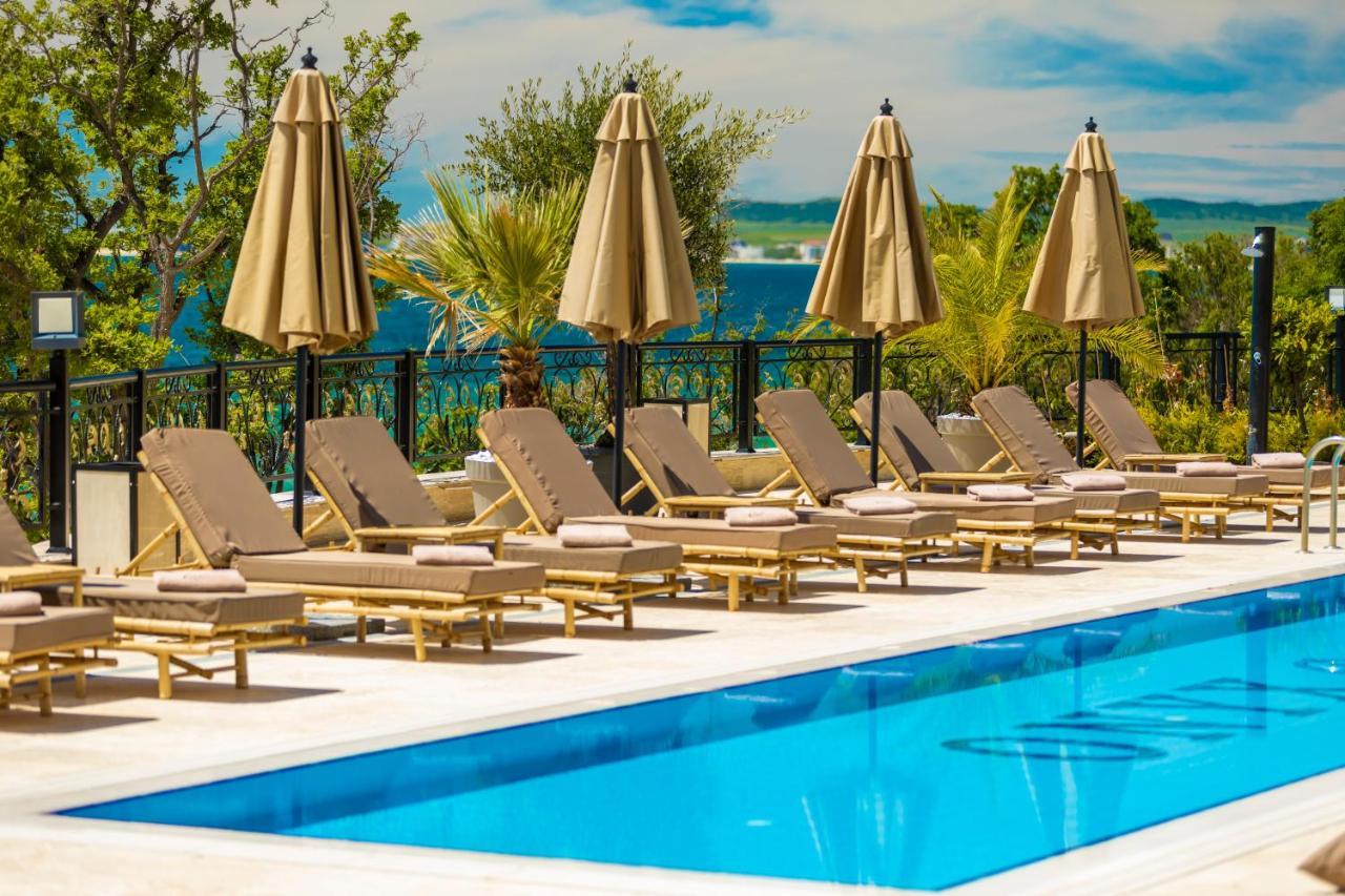 Onyx Beach Residence - Free Parking & Beach Access Светий Влас Екстер'єр фото