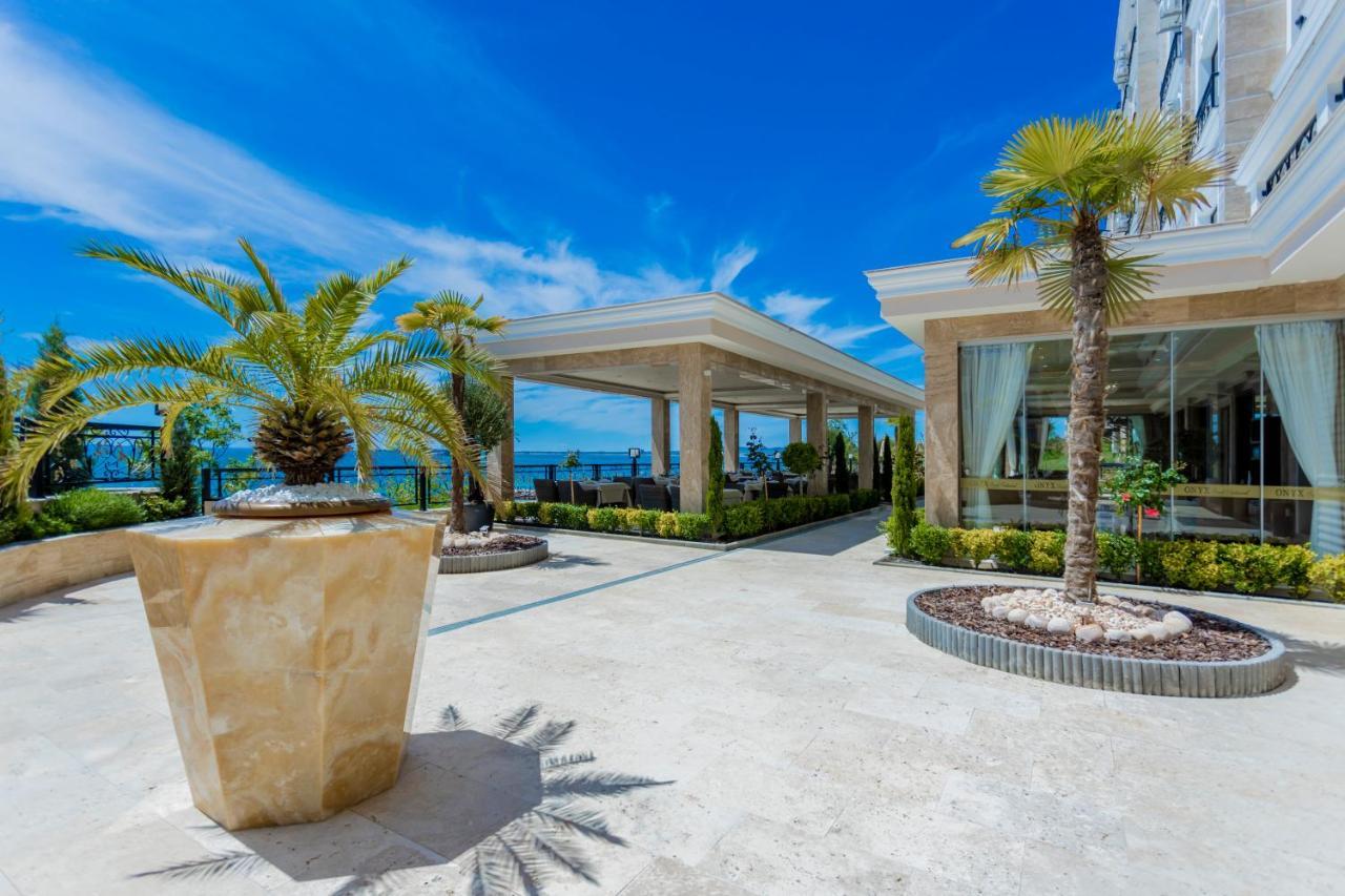 Onyx Beach Residence - Free Parking & Beach Access Светий Влас Екстер'єр фото
