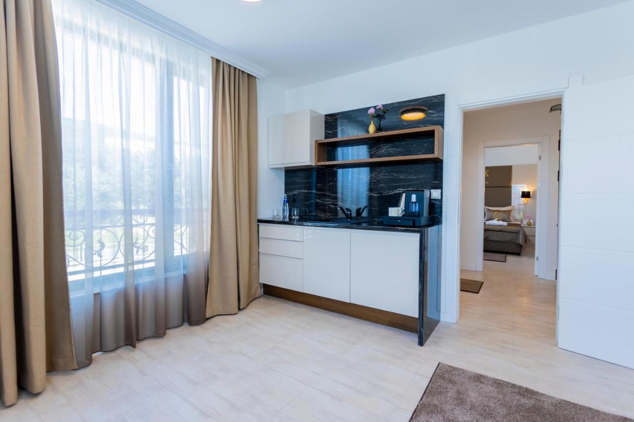 Onyx Beach Residence - Free Parking & Beach Access Светий Влас Екстер'єр фото