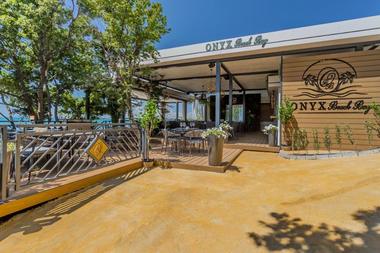 Onyx Beach Residence - Free Parking & Beach Access Светий Влас Екстер'єр фото