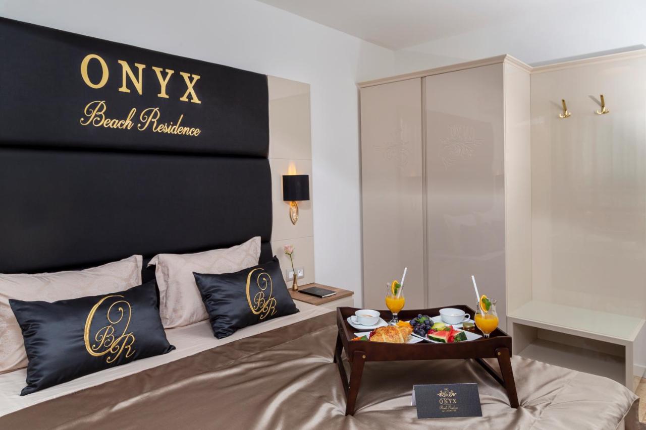 Onyx Beach Residence - Free Parking & Beach Access Светий Влас Екстер'єр фото