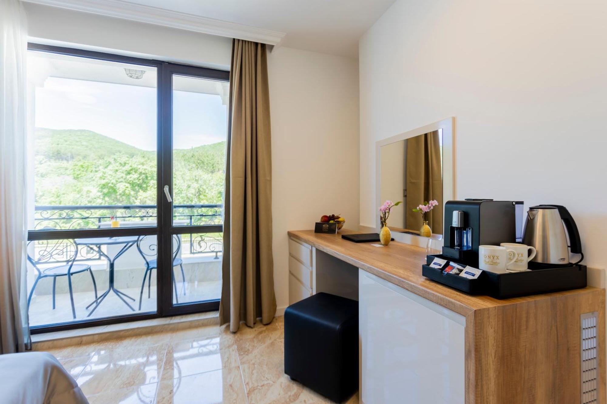 Onyx Beach Residence - Free Parking & Beach Access Светий Влас Екстер'єр фото
