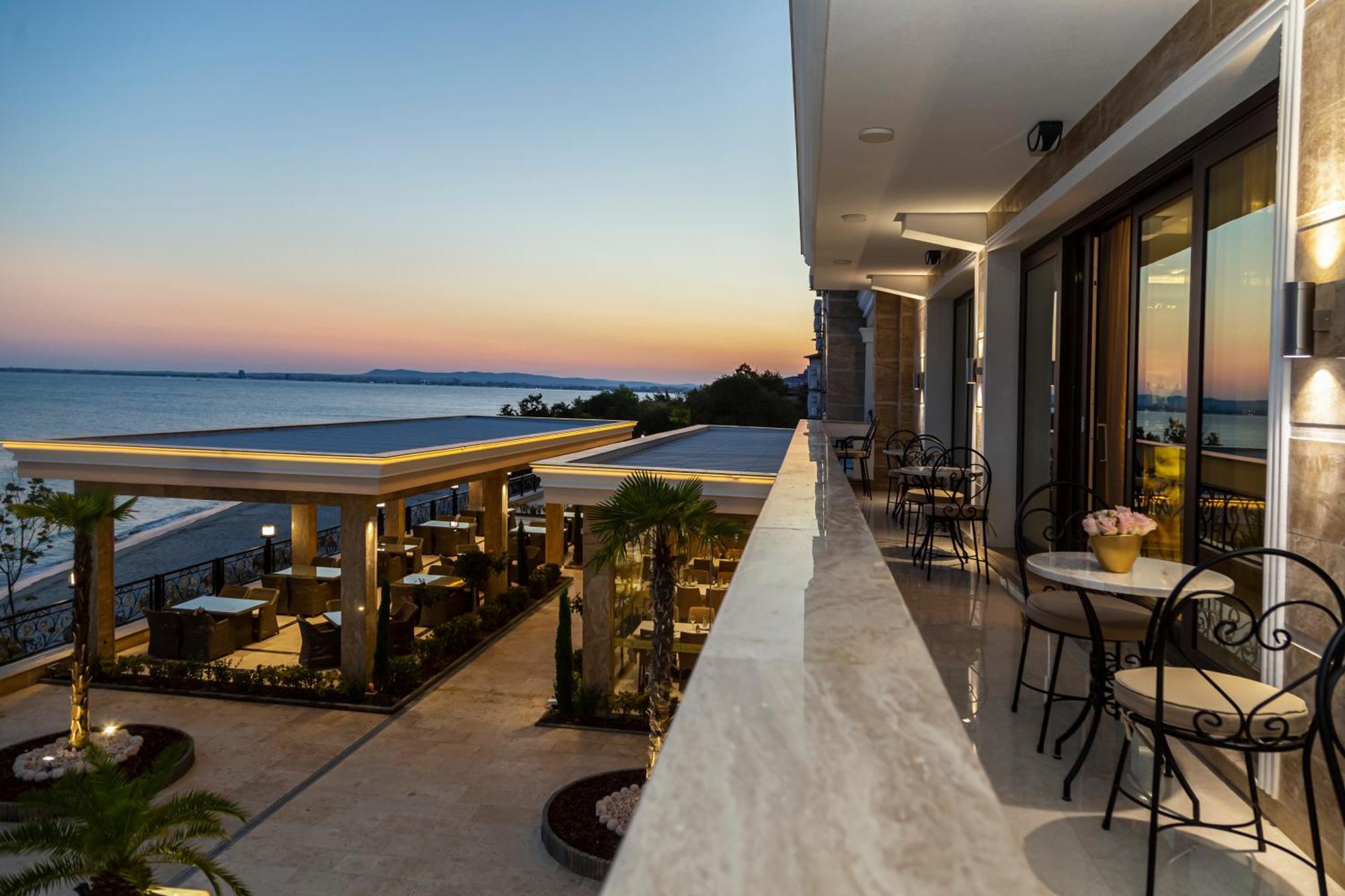 Onyx Beach Residence - Free Parking & Beach Access Светий Влас Екстер'єр фото